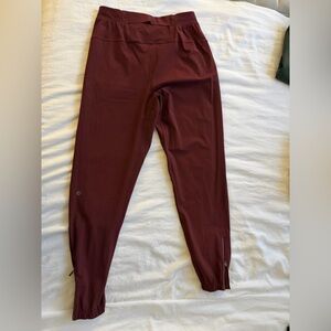 Lululemon surge joggers maroon men’s small